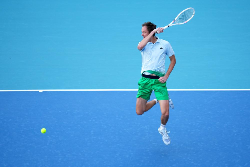 的冷静与坚 的冷静与坚